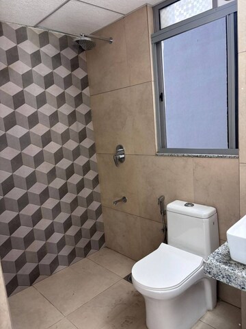 Bathroom in 3.5 BHK Apartment at Kalpataru Immensa, Kolshet Road – for Rent