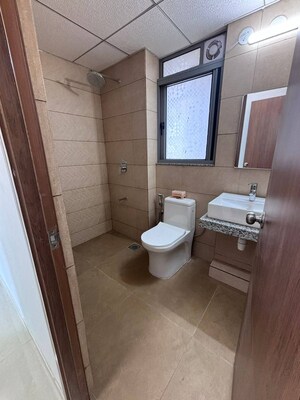 Bathroom in 3.5 BHK Apartment at Kalpataru Immensa, Kolshet Road – for Rent