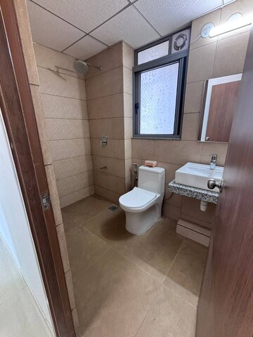Bathroom in 3.5 BHK Apartment at Kalpataru Immensa, Kolshet Road – for Rent