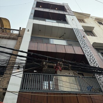 2 BHK Builder Floor for Sale in Mahaveer Nagar, Delhi