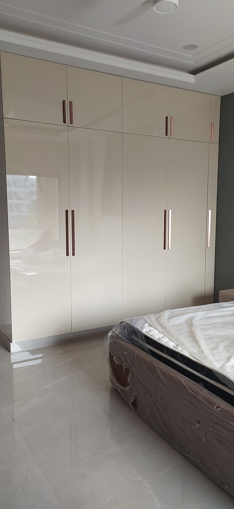 Room, sector 85 4 Bedroom 350 Sq.Yd. Builder Floor In Sector 85 Faridabad 9429071