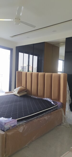 Room in 4 BHK Builder Floor at Sector 85 – for Sale