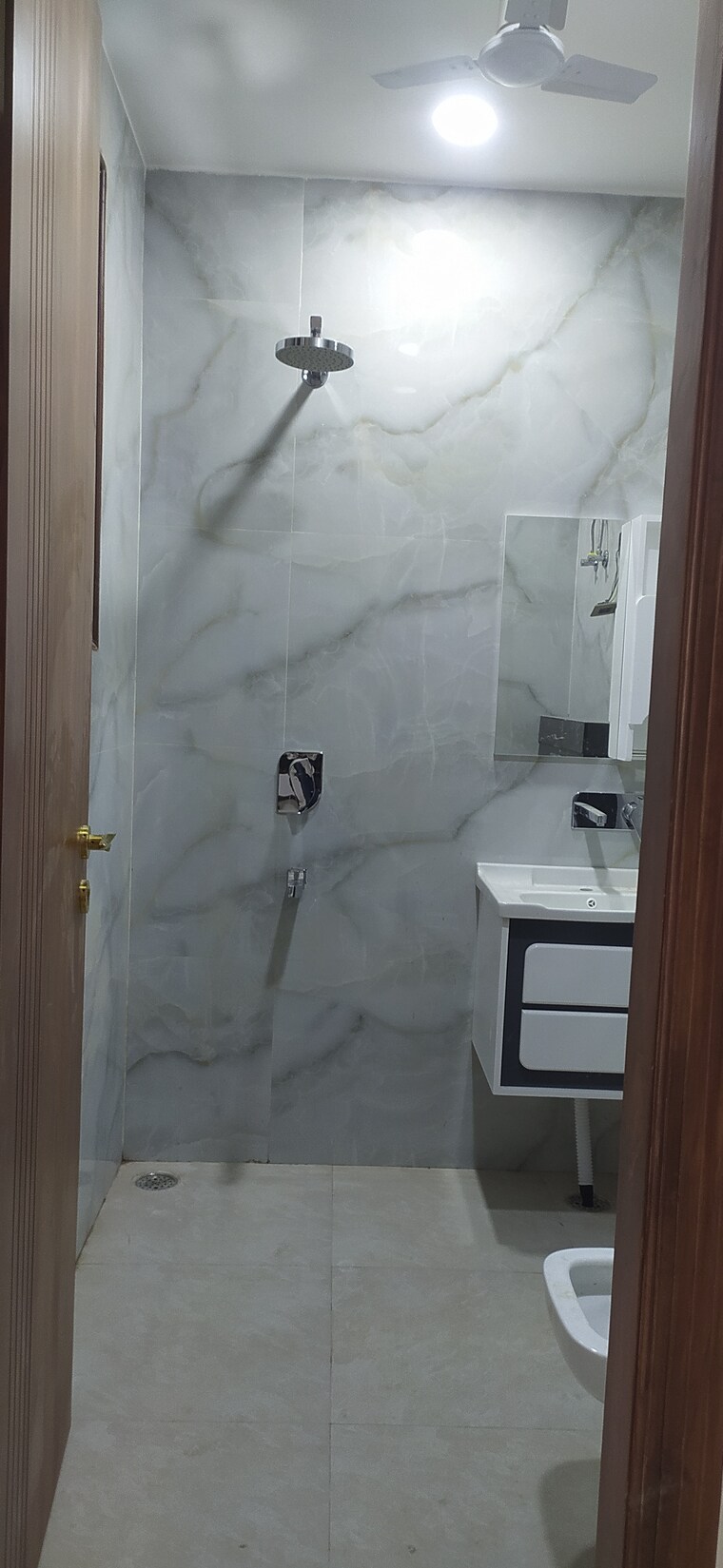 Bathroom, sector 85 4 Bedroom 350 Sq.Yd. Builder Floor In Sector 85 Faridabad 9429071