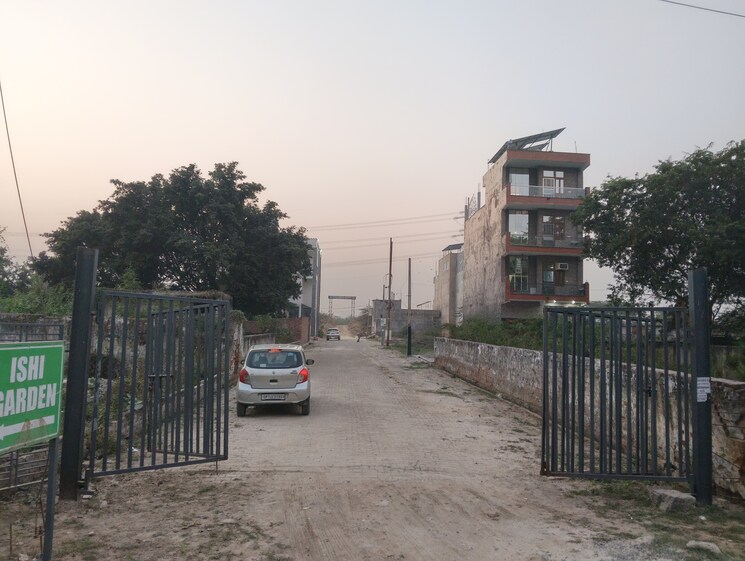Exterior View, siddharth vihar  100 Sq.Yd. Plot In Siddharth Vihar Ghaziabad 9429078