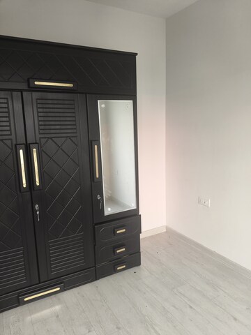 Room in 3 BHK Apartment at Shapoorji Pallonji Joyville Gurgaon, Sector 102 – for Rent