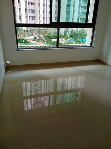 1 BHK Apartment For Rent in Kalpataru Immensa, Kolshet Road