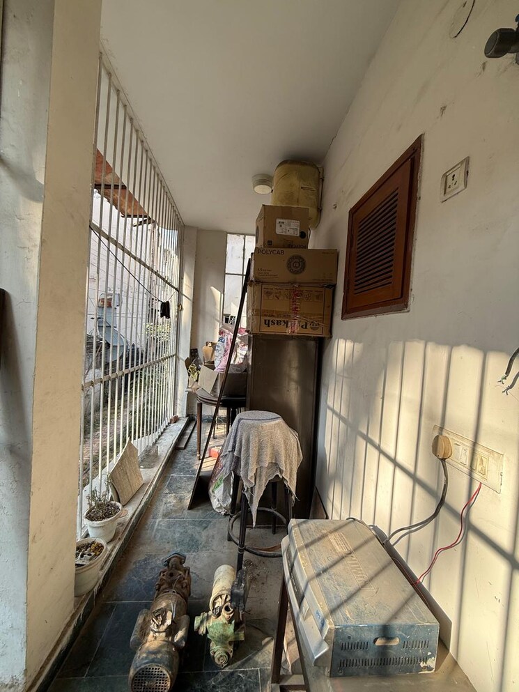 Balcony, greater kailash ii 2 Bedroom 1350 Sq.Ft. Builder Floor In Greater Kailash ii Delhi 9429086