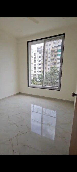 Room in 4 BHK Apartment at Waman Kalate Rioland, Wakad – for Rent