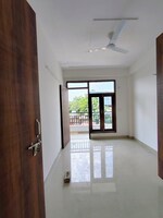 1.5 BHK + Pooja Room 450 Sq.Ft. Builder Floor in Paryavaran Complex 