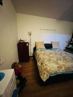 Bedroom in 3 BHK Builder Floor at Panchsheel Park – for Rent