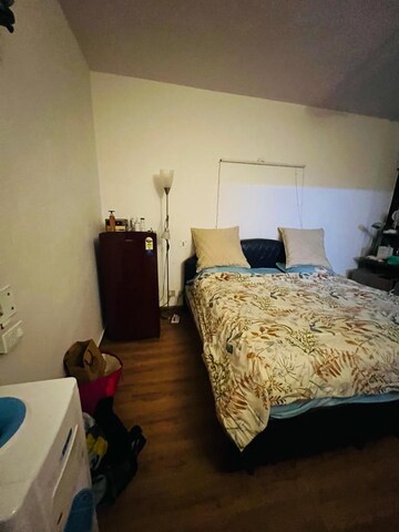 Bedroom in 3 BHK Builder Floor at Panchsheel Park – for Rent