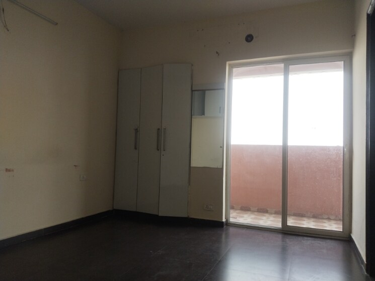 Room, landcraft-golf-links 2 Bedroom 1135 Sq.Ft. Apartment In Pandav Nagar Ghaziabad 9429160