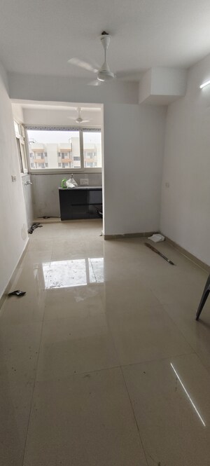 Bathroom in 1 BHK Apartment at Golf Links – for Rent