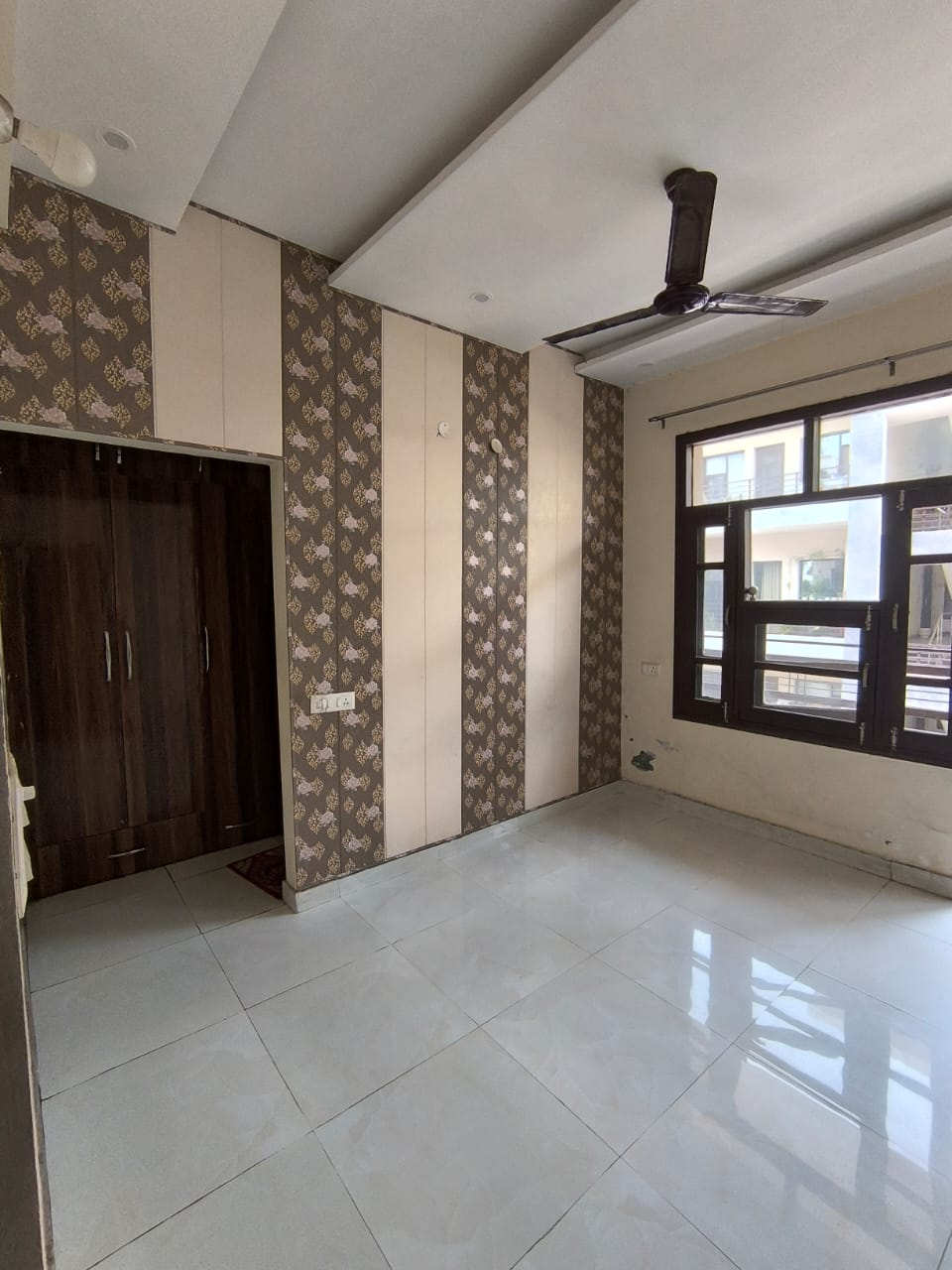 3 BHK + Pooja Room Apartment For Rent in Prabhat Enclave Ghazipur