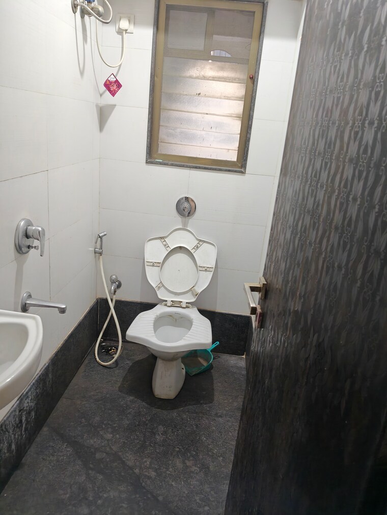 Bathroom, midcity-the-chakravarti-ashok-chsl 2 Bedroom 650 Sq.Ft. Apartment In Andheri East Mumbai 9429166