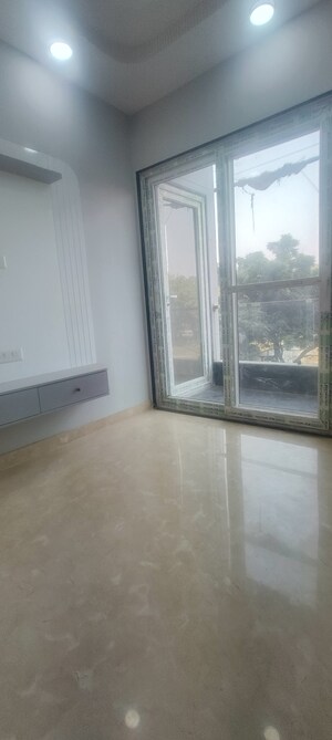 Room in 3 BHK Builder Floor at Rohini Sector 24 – for Sale