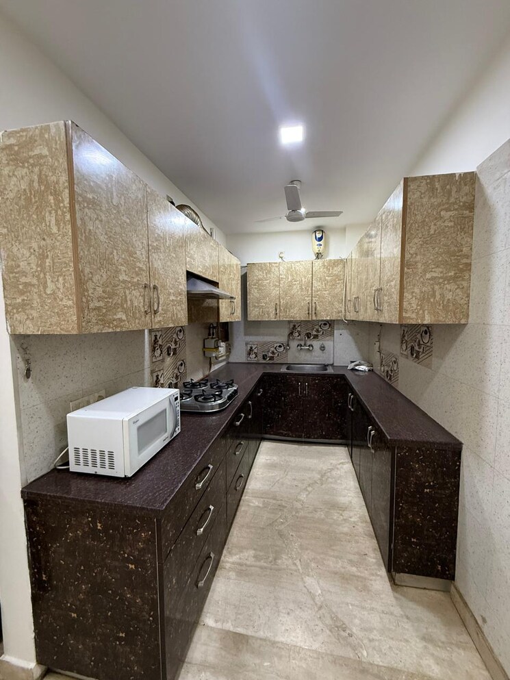 Kitchen, lajpat nagar i 2 Bedroom 900 Sq.Ft. Builder Floor In Lajpat Nagar I Delhi 9429159