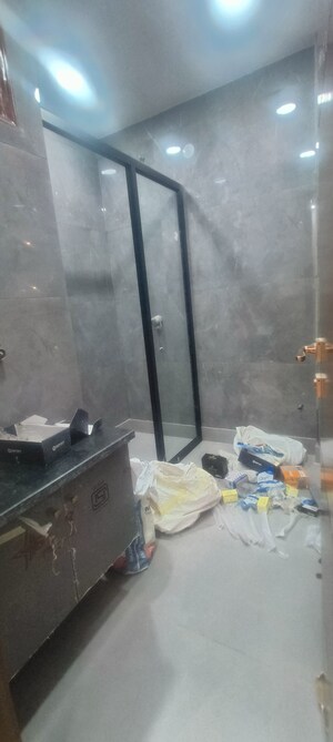 Furnished Amenities in 3 BHK Builder Floor at Rohini Sector 24 – for Sale