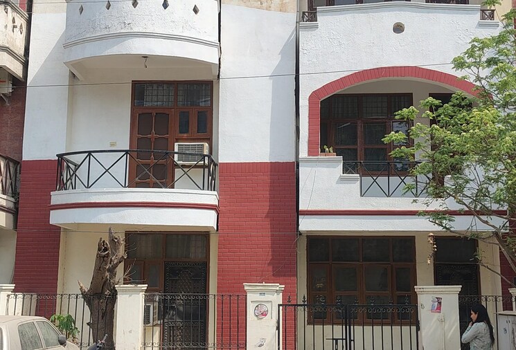 Exterior View, ardee-city 4 Bedroom 300 Sq.Yd. Builder Floor In Sector 52 Gurgaon 9429179