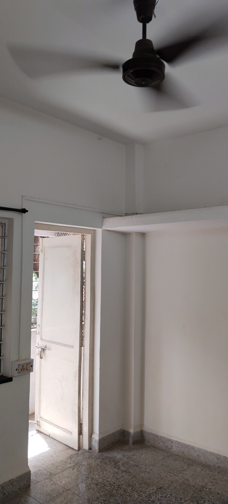 undefined, erandavane-chs 2 Bedroom 1000 Sq.Ft. Apartment In Erandwane Pune 9429295