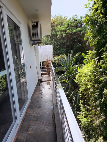 Balcony in 3 BHK Builder Floor at Panchsheel Park – for Rent