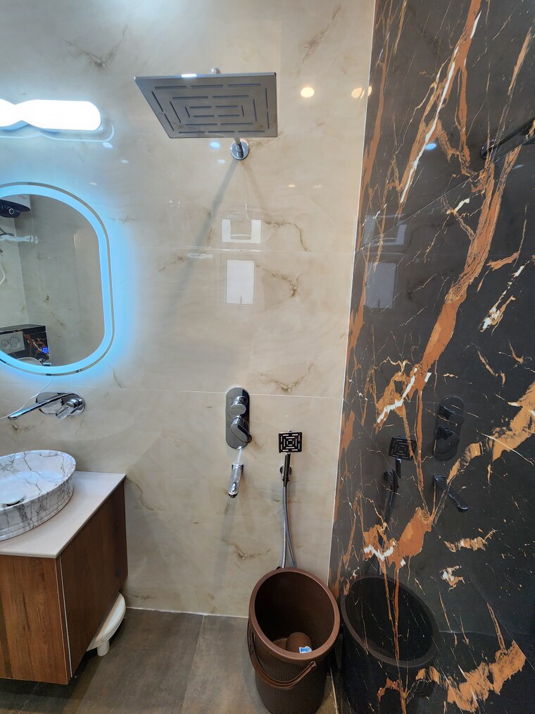 Bathroom, panchsheel park 3 Bedroom 1450 Sq.Ft. Builder Floor In Panchsheel Park Delhi 9429233