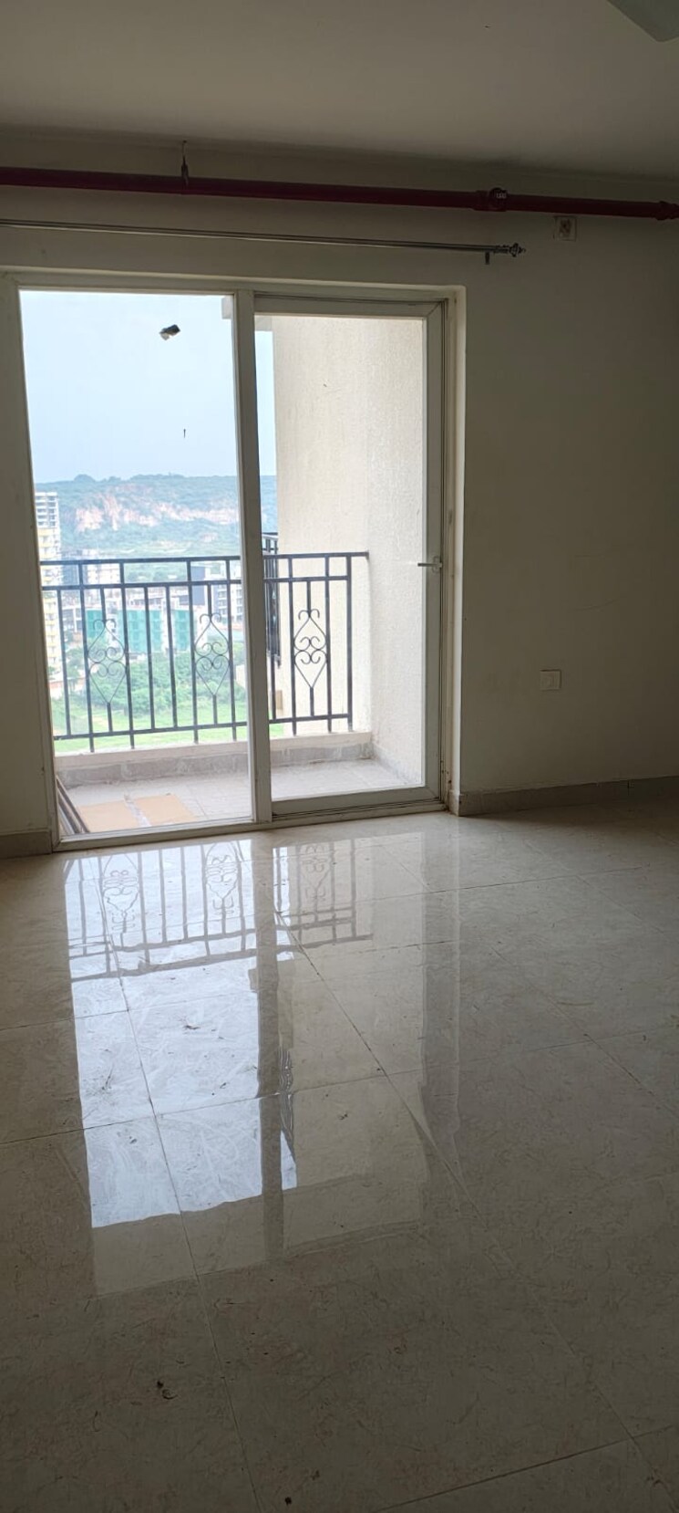 Room, hero-homes-phase-2 3 Bedroom 1389 Sq.Ft. Apartment In Sector 104 Gurgaon 9429125