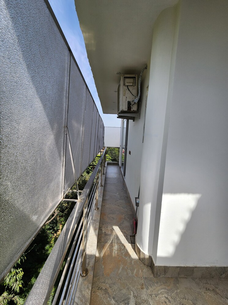 Balcony, panchsheel park 3 Bedroom 1450 Sq.Ft. Builder Floor In Panchsheel Park Delhi 9429233