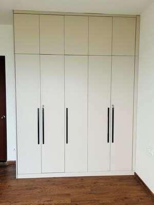 Room in 3 BHK Apartment at Hero Homes Phase 2, Sector 104 – for Rent