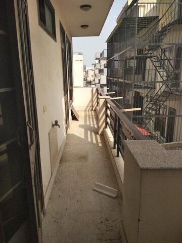 Balcony in 2.5 BHK Builder Floor at Sector 46 – for Rent
