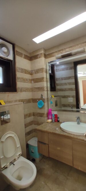 Bathroom in 3 BHK Builder Floor at Safdarjung Enclave – for Rent
