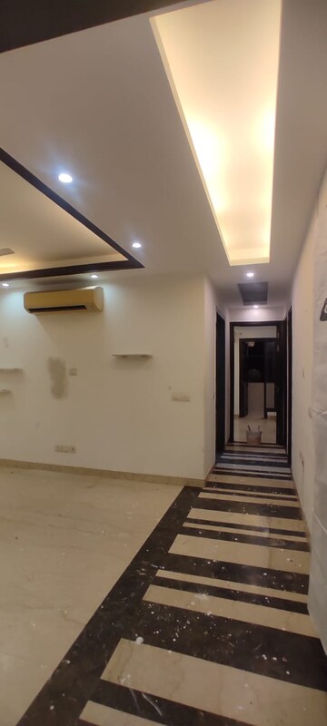  3 BHK Builder Floor at Safdarjung Enclave – for Rent