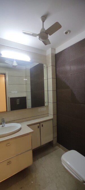 Bathroom in 3 BHK Builder Floor at Safdarjung Enclave – for Rent