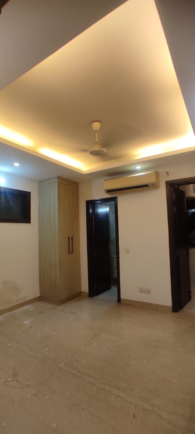 Room, safdarjung enclave 3 Bedroom 1850 Sq.Ft. Builder Floor In Safdarjung Enclave Delhi 9429302