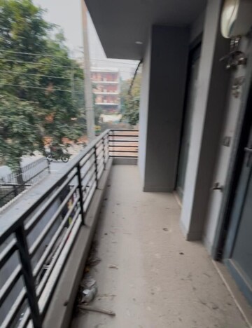 Balcony in 3 BHK Builder Floor at Sector 43 – for Rent