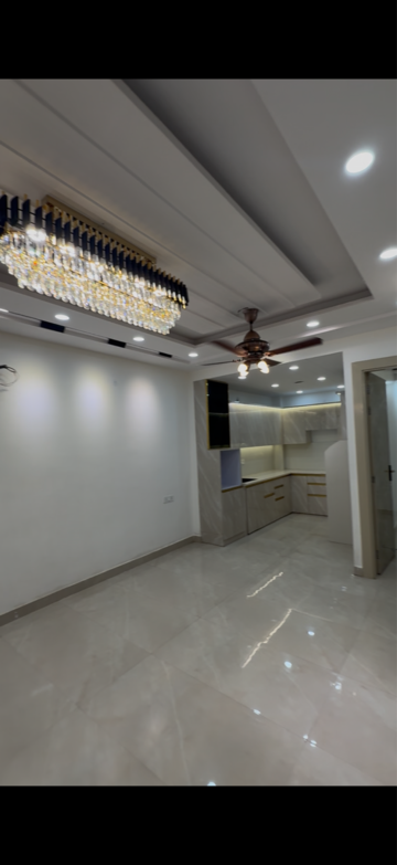 Room in 3 BHK Builder Floor at West Delhi – for Sale