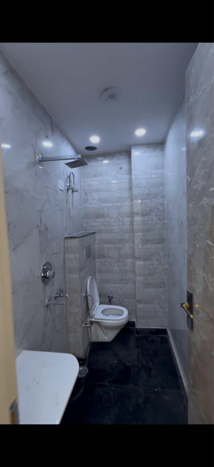 Bathroom, west delhi 3 Bedroom 100 Sq.Yd. Builder Floor In West Delhi Delhi 9429333