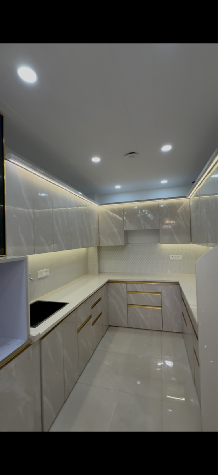 Kitchen, west delhi 3 Bedroom 100 Sq.Yd. Builder Floor In West Delhi Delhi 9429333