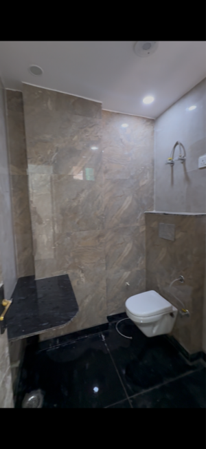Bathroom in 3 BHK Builder Floor at West Delhi – for Sale