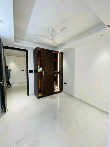 Room in 1 BHK Builder Floor at Chattarpur – for Rent