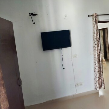 Master Bedroom in 3 BHK Apartment at Patiala Road – for Rent