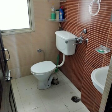 Bathroom in 3 BHK Apartment at Patiala Road – for Rent