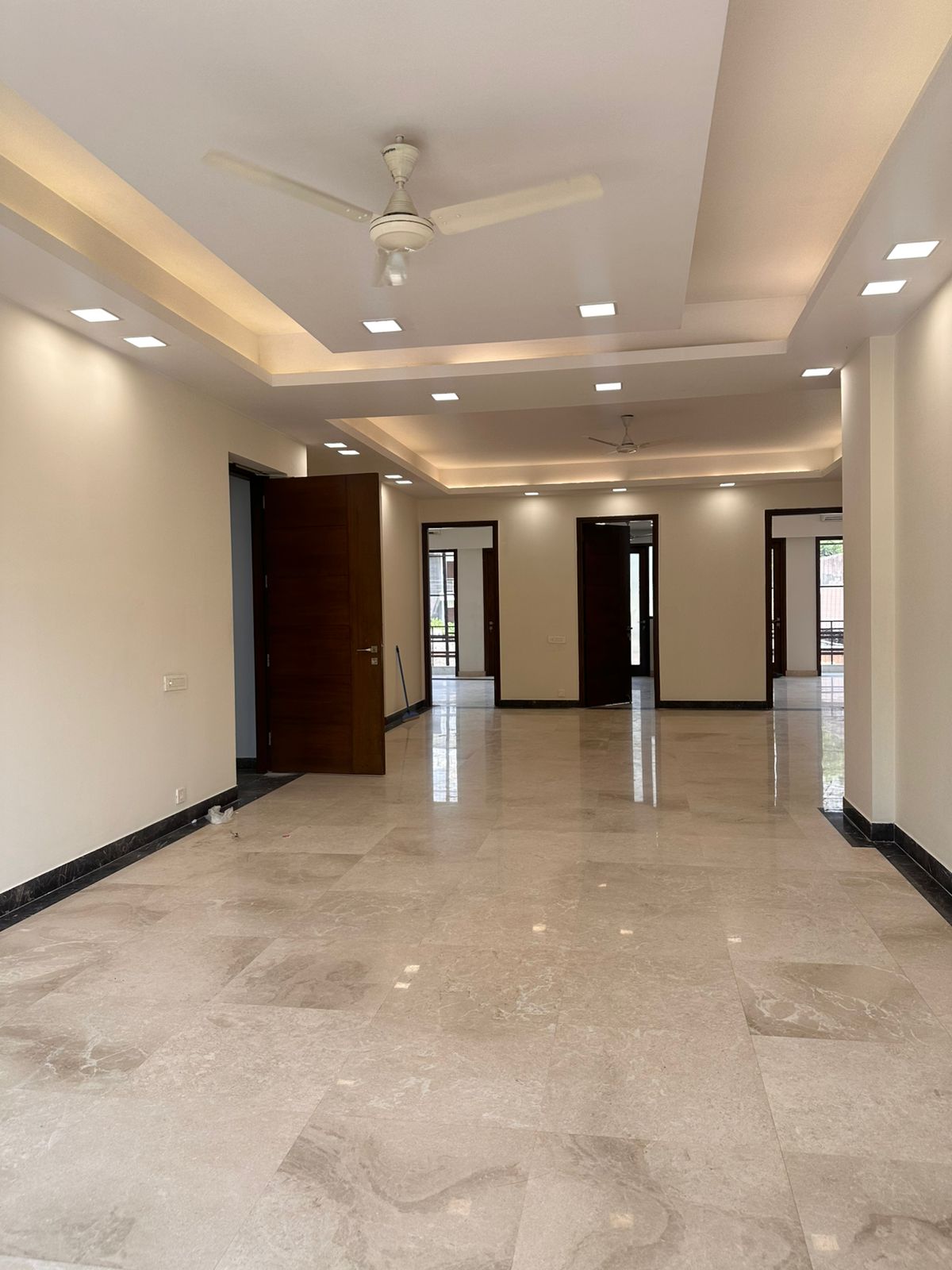 3 BHK Apartment For Rent in JMD Gardens