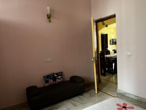 2 BHK Builder Floor For Rent in Sector 43