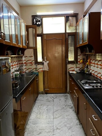 Kitchen in 2 BHK Builder Floor at Sector 43 – for Rent