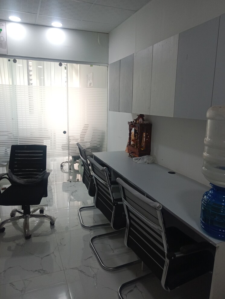 Team Area, gaur-city-center Commercial Office Space 450 Sq.Ft. In Sector 4 Greater Noida Greater Noida 9429397