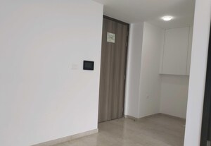 Room in 3 BHK Apartment at Lodha The Park, Worli – for Rent