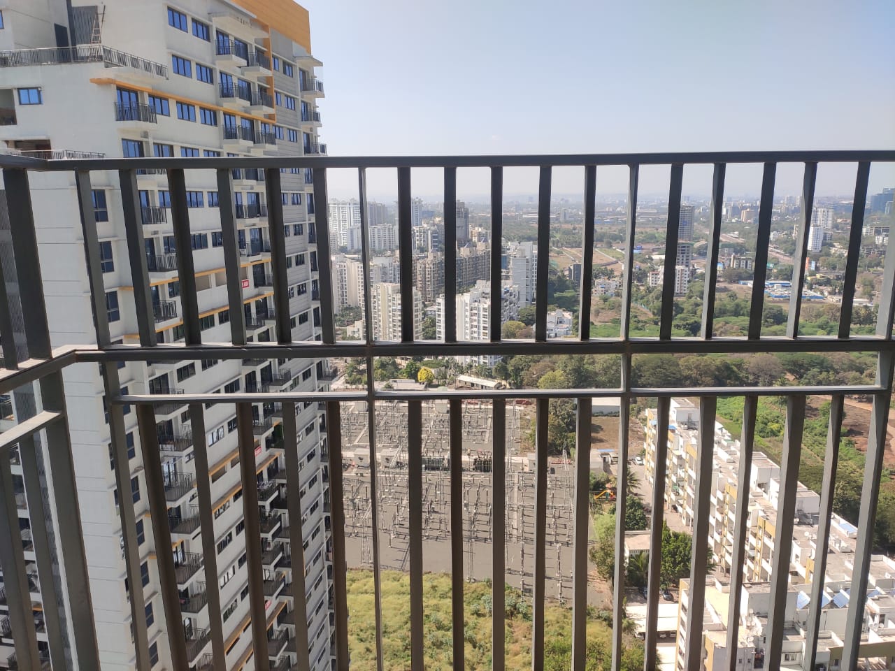 2 BHK + Extra Room Apartment For Rent in Amanora Gold Towers