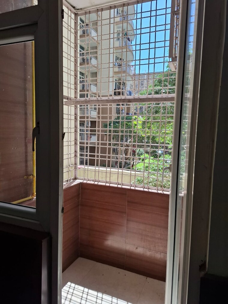 Balcony, tulip-petals 3 Bedroom 1500 Sq.Ft. Apartment In Sector 89 Gurgaon 9429368