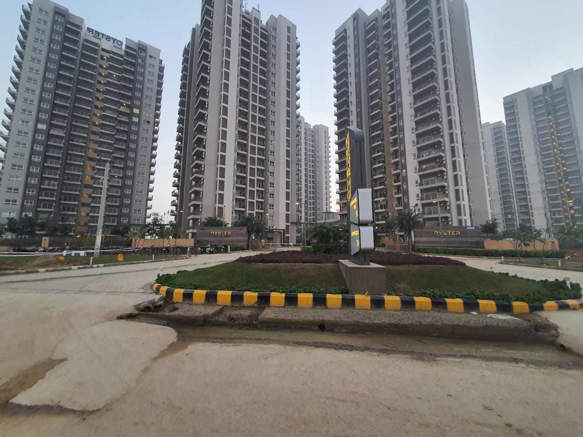 3 BHK + Servant Room Apartment For Rent in Adani M2K Oyster Grande